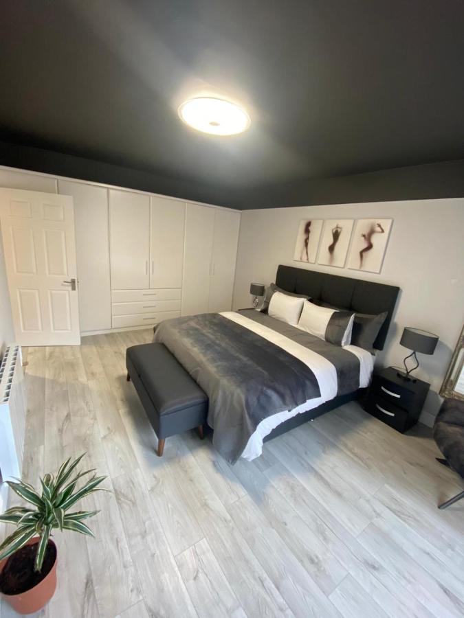 River View Apartment Suite คอร์ก ภายนอก รูปภาพ
